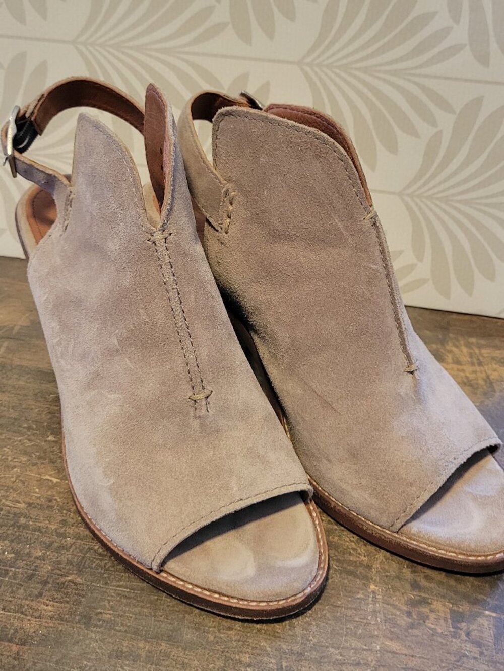 FRYE Courtney Ash Gray Suede Peep Toe Slingback Block Heel Bootie Sandals - Sz 9